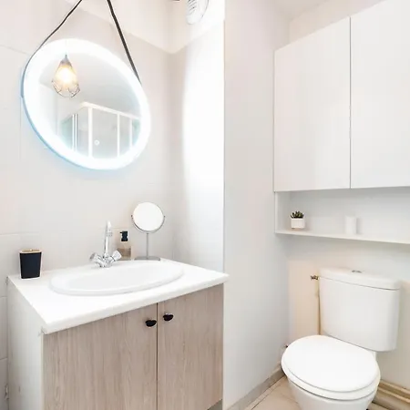 Les Roses, Apartment